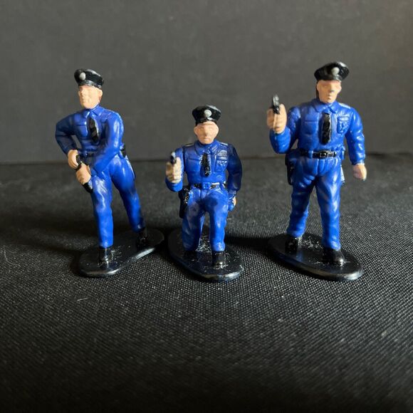Boley 1999 Police Officers Plastic Toy Figures Three - Picture 1 of 7